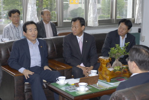 정세균 산업자원부장관 진안군의회 방문